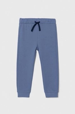 Zdjęcie produktu United Colors of Benetton spodnie dresowe bawełniane dziecięce kolor niebieski z nadrukiem