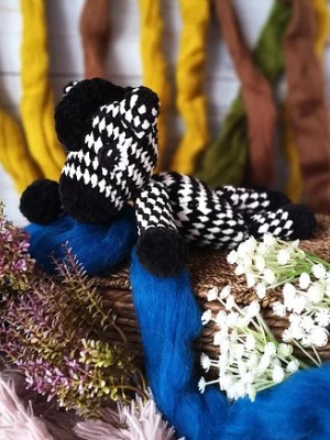 Zdjęcie produktu Zebra Luli na szydełku szydełkowa maskotka Mamooo Handmade