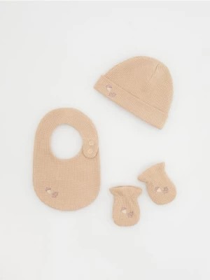 Zdjęcie produktu Reserved - Zestaw chusta, czapka i rękawiczki - beżowy