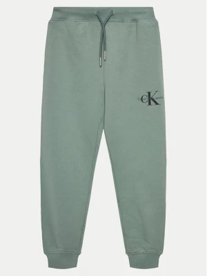 Zdjęcie produktu Calvin Klein Jeans Spodnie dresowe Monogram Logo IU0IU00285 D Zielony Regular Fit