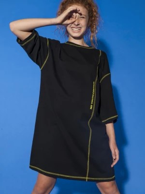 Zdjęcie produktu Czarna t-shirtowa sukienka oversize Reporter Young