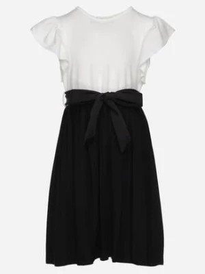Zdjęcie produktu Czarno-Biała Sukienka o Rozkloszowanym Kroju z Falbankami na Ramionach Yerpia