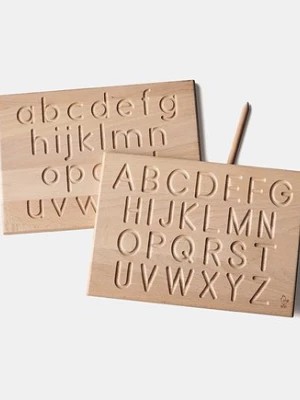 Zdjęcie produktu Drewniana zabawka edukacyjna tabliczka do nauki pisania liter AKOKOKIDS