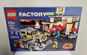 Zdjęcie produktu Lego City 10200 Custom Car Garage