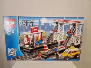 Zdjęcie produktu Lego City 7937 Stacja Kolejowa
